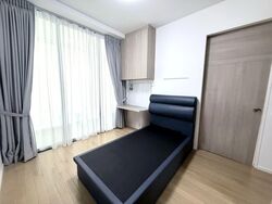 Marine Blue (D15), Condominium #579263271